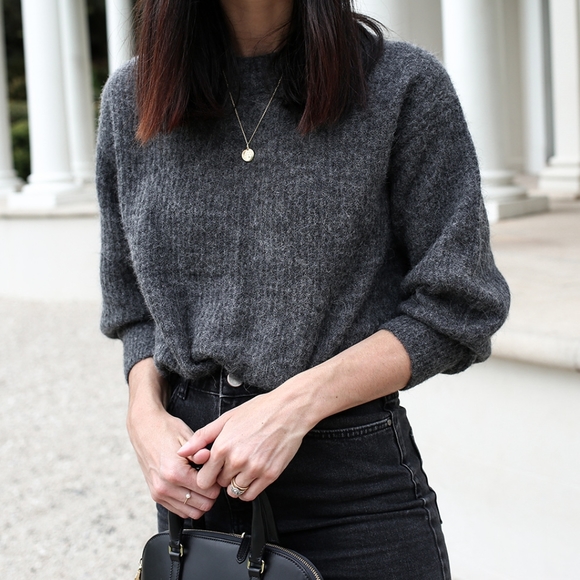 Everlane Sweaters - Everlane Oversized Alpaca Crew in Charcoal Twist